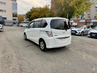 2012 Honda Freed I Рестайлинг, белый, 1159000 рублей, вид 2
