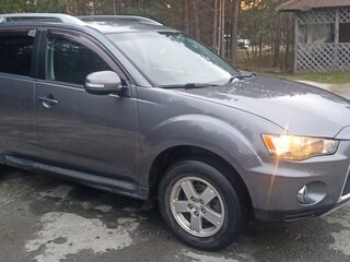 2010 Mitsubishi Outlander II Рестайлинг, серый, 1100000 рублей, вид 3