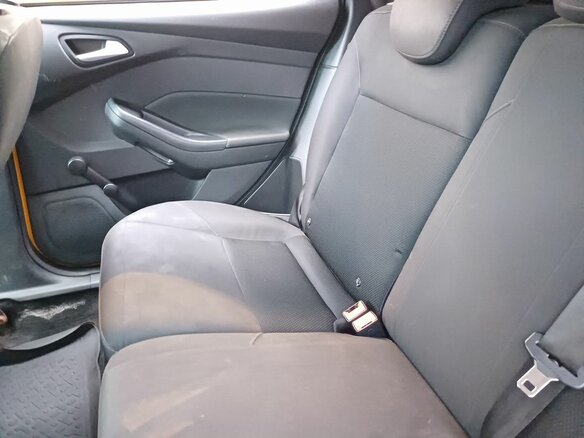 2016 Ford Focus III Рестайлинг, жёлтый, 439000 рублей - вид 8