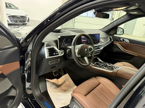 2026 BMW X7 40d I (G07) Рестайлинг, чёрный, 17270000 рублей - вид 5