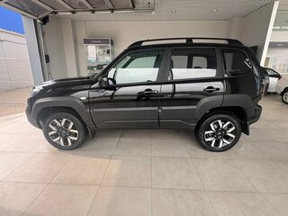2026 Lada (ВАЗ) Niva Travel I Рестайлинг, чёрный, 1909000 рублей, вид 3
