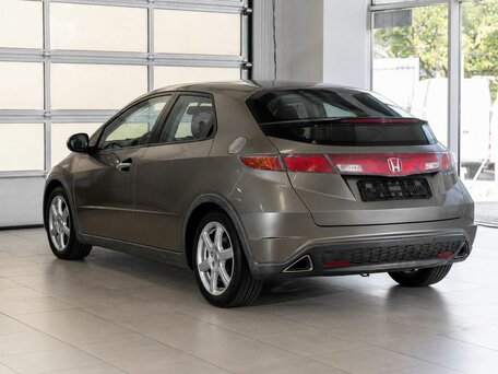 2008 Honda Civic VIII, серый, 650000 рублей, вид 4