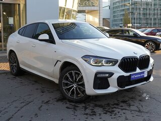 2021 BMW X6 40i III (G06), белый, 6950000 рублей, вид 3