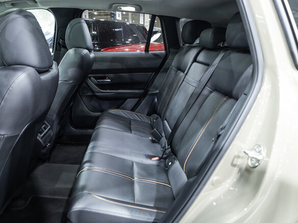 2024 Mazda CX-50, жёлтый, 3149700 рублей - вид 12