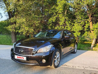 2014 Infiniti Q70 I, чёрный, 2230000 рублей, вид 2