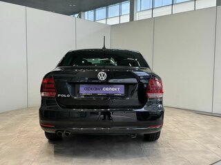 2018 Volkswagen Polo V Рестайлинг, чёрный, 1065000 рублей, вид 4