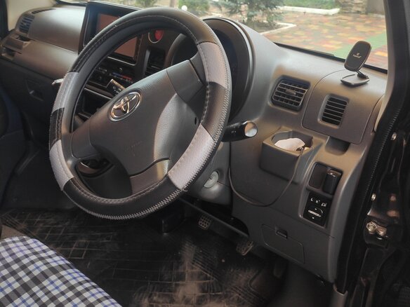 2017 Toyota Pixis Van I, чёрный, 900000 рублей - вид 4
