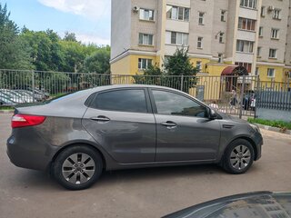 2012 Kia Rio 4-speed III, серый, 800000 рублей, вид 3