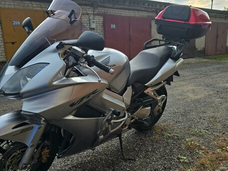 2006 Honda VFR 800, серебристый, 540000 рублей, вид 5