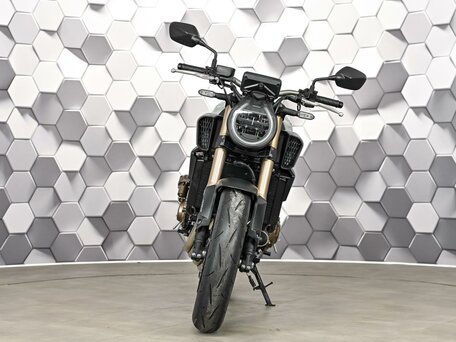 2024 Honda CB 650R, серый, 1177000 рублей, вид 5