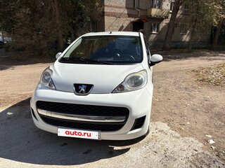 2011 Peugeot 107 I Рестайлинг, белый, 455000 рублей, вид 1