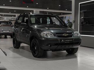 2016 Chevrolet Niva I Рестайлинг, серый, 730000 рублей, вид 2
