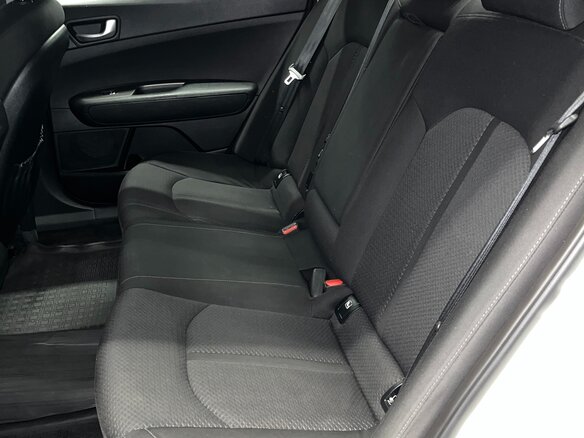 2019 Kia Optima IV Рестайлинг, белый, 1430000 рублей - вид 11