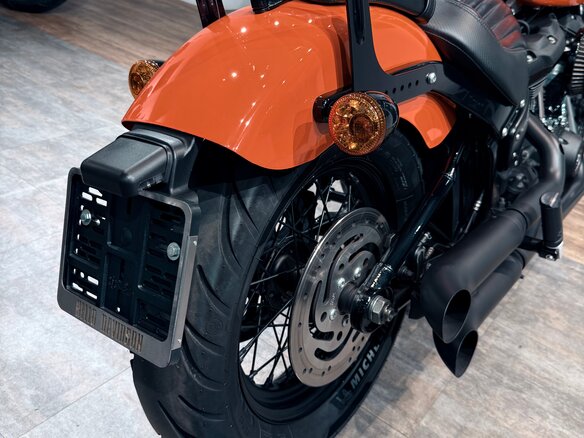 2021 Harley-Davidson Street Bob, оранжевый, 1699000 рублей - вид 22