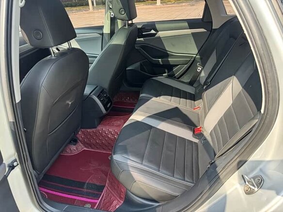 2021 Volkswagen Jetta VII Рестайлинг, серебристый, 1700000 рублей - вид 11