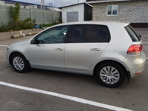 2012 Volkswagen Golf VI, серебристый, 1100000 рублей - вид 4