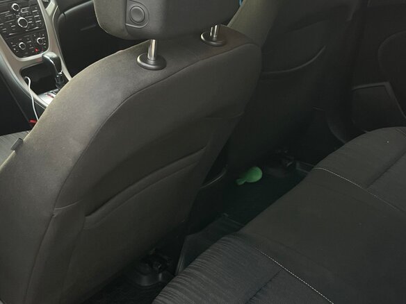 2011 Opel Astra J, белый - вид 18