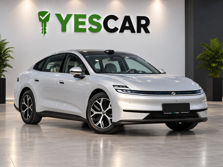 2026 Changan Qiyuan A06 51.48 kWh, серебристый, 2582900 рублей, вид 2