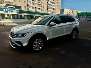 2021 Volkswagen Tiguan II Рестайлинг, белый, 2890000 рублей, вид 1