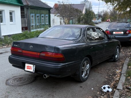 1991 Toyota Vista III (V30), серый, 315000 рублей, вид 3