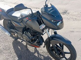 2021 Bajaj Pulsar 180, чёрный, 140000 рублей, вид 1