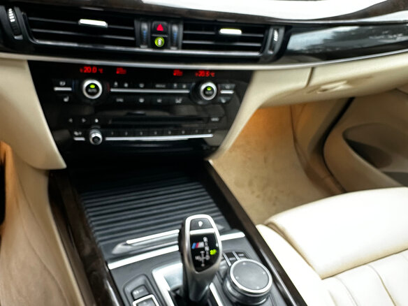2018 BMW X5 M50d III (F15), белый, 5345743 рублей - вид 24