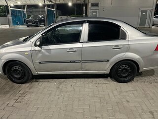 2008 Chevrolet Aveo I Рестайлинг, серебристый, 215000 рублей, вид 3