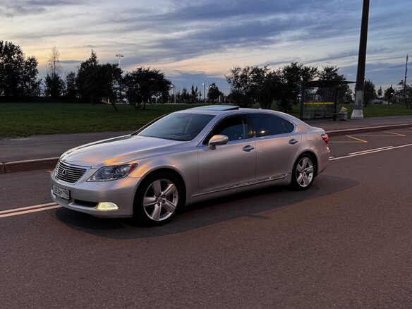 2007 Lexus LS Long 460 L IV, серебристый, 900000 рублей - вид 28