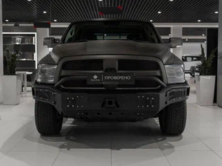 2017 Ram 1500 Quad Cab IV (DS/DJ), белый, 3945000 рублей, вид 3