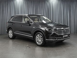 2022 Volkswagen Touareg III, чёрный, 6399000 рублей, вид 1