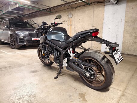 2022 Honda CB 650R, серый, 949000 рублей, вид 5