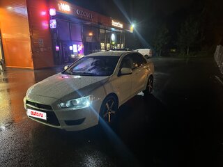 2008 Mitsubishi Lancer X, белый, 430000 рублей, вид 2