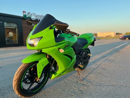 2010 Kawasaki Ninja 250R, зелёный, 270000 рублей, вид 2