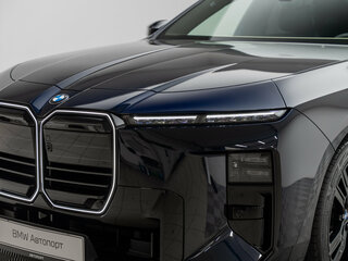 2026 BMW 7 серии 740 xDrive VII (G70) Рестайлинг, чёрный, 24190000 рублей, вид 2