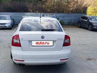 2012 Skoda Octavia II (A5) Рестайлинг, белый, 985000 рублей, вид 3