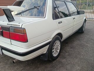 1985 Toyota Corolla V (E80), белый, 190000 рублей, вид 4