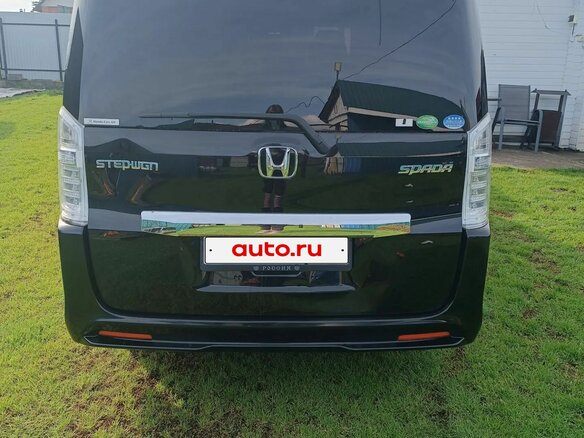 2012 Honda Stepwgn Spada IV Рестайлинг, чёрный, 1550000 рублей - вид 2