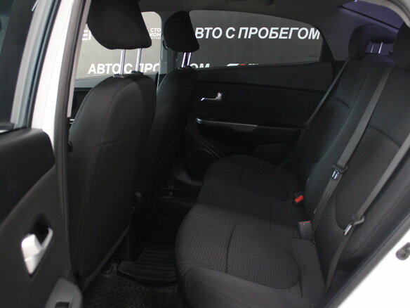2016 Kia Rio III Рестайлинг, белый, 963000 рублей - вид 12