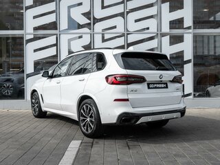 2021 BMW X5 40i IV (G05/G18), белый, 8549000 рублей, вид 2