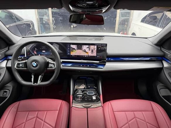 2025 BMW 5 серии 530Li xDrive VIII (G60/G61/G68), белый - вид 6