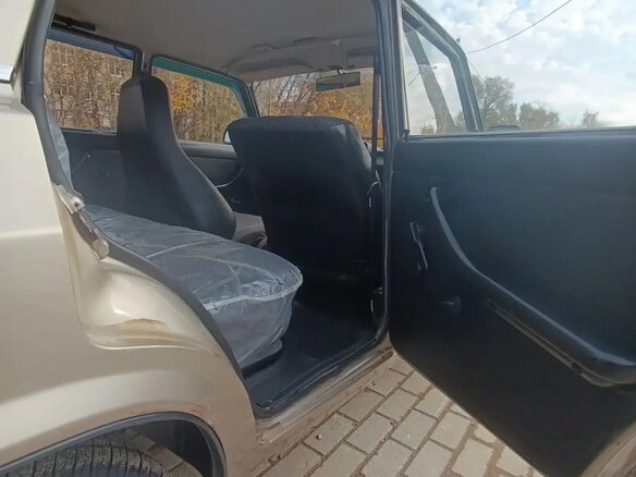 2011 Lada (ВАЗ) 2104, бежевый, 450000 рублей - вид 15