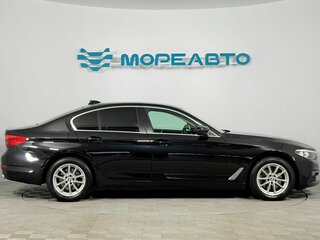 2019 BMW 5 серии 520d xDrive VII (G30/G31/G38), чёрный, 3060000 рублей, вид 4