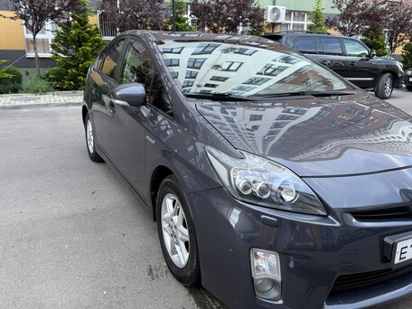 2010 Toyota Prius III (XW30), серый, 1000000 рублей, вид 3