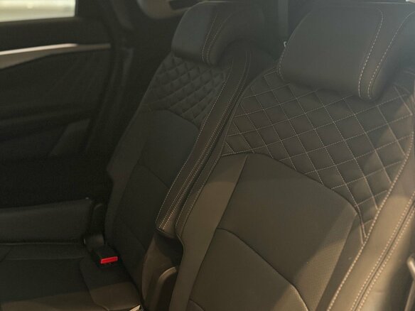 2026 Geely Okavango I Рестайлинг, чёрный, 4085990 рублей - вид 3