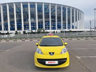 2008 Peugeot 107 I, жёлтый, 369000 рублей, вид 2