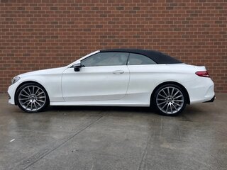 2017 Mercedes-Benz C-Класс 300 IV (W205), белый, 3500000 рублей, вид 1