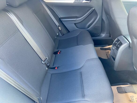 2018 Volkswagen Jetta VI Рестайлинг, белый, 1325000 рублей - вид 9