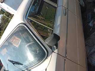 1984 Lada (ВАЗ) 2106, бежевый, 85000 рублей, вид 3