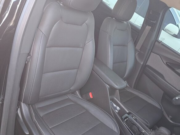 2021 Chevrolet TrailBlazer III, чёрный, 2000000 рублей - вид 10