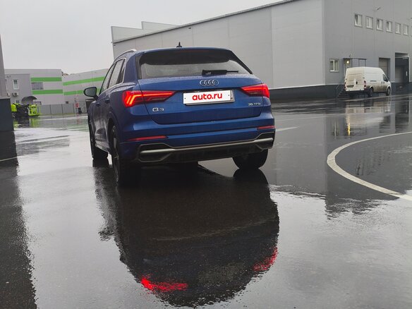 2021 Audi Q3 35 TFSI II (F3), синий, 3400000 рублей - вид 3